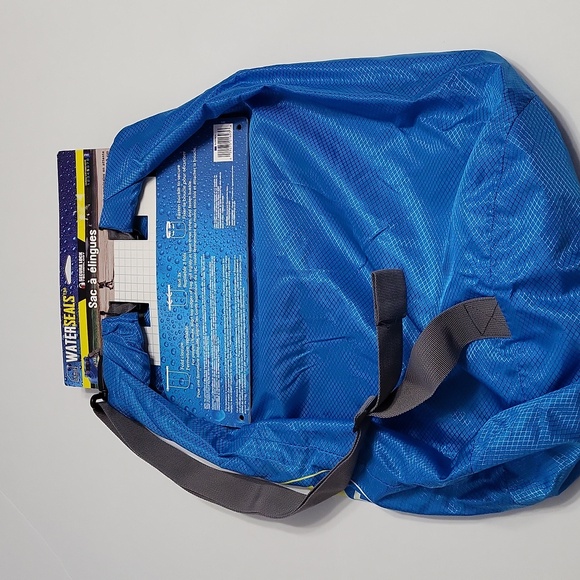 NWT Lewis N. Clark Waterproof Sling Bag Backpack - Picture 6 of 10